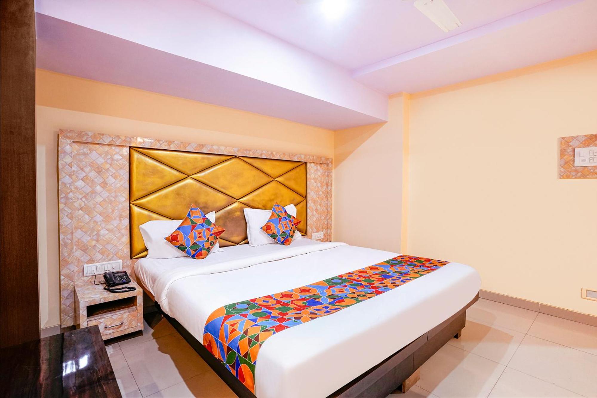 Fabhotel Everest Vashi Exterior foto